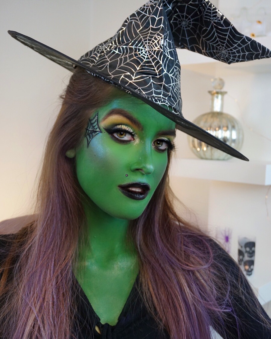 green halloween makeup